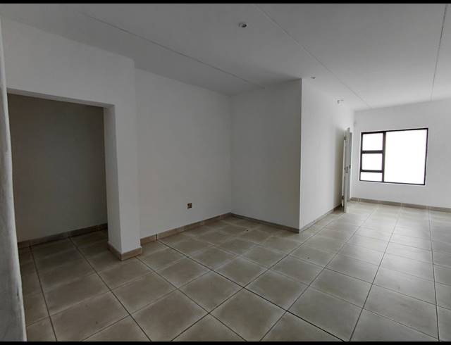 620M² WAREHOUSE TO LET IN CLAYVILLE